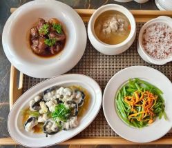-臻康乃馨月子中心(集美店)