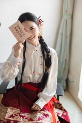 -沐澜婚纱礼服美妆馆(豪润风尚国际店)