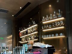 -wineapp葡萄酒餐吧(外滩金融中心店)
