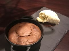 -恰餐厅及酒吧 CHAR Bar & Grill (北京丽都皇冠假日店)