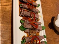 薄荷牛肉卷-云海肴·汽锅鸡·云南菜(天山百盛优客店)