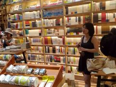 -猫的天空之城概念书店(杭州南宋御街店)