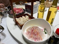 -红鼎豆捞·非遗鲍皇汤火锅(宝丰路店)