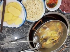 -乳仔牛牦牛汤锅 烤羊排(松潘古城店)