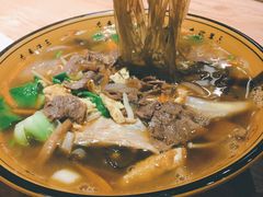 红烧牛肉绿豆面-麦虾店(蒲公英店)