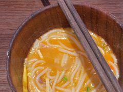 -银米·云南传统过桥米线(双廊黑金冠店)