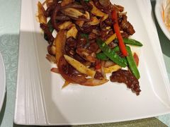 黑椒姬松茸炒牛柳-苔圣园酒家(尊木汇国际艺术广场店)