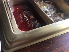 -东巴婆婆云南鱼豆花火锅(大东门店)