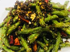 -大鸭梨烤鸭店(金顶街店)