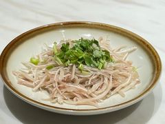 香菜顺风耳-梅龙镇酒家(南京西路总店)