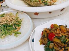 -东豪园林海鲜酒家(南港路辅路店)