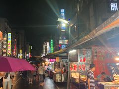 -六合夜市