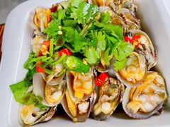 爆炒花甲-琼大师东方烤乳猪(亚特兰蒂斯店)