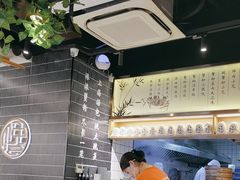 -馋三尺蟹粉小笼(人民广场店)