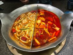 -湊湊火锅·茶憩(打浦桥日月光店)