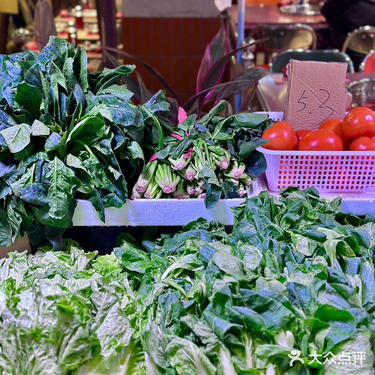 成都首家菜市场火锅店就在建设路!