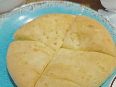 拉丝奶酪饼-蒙亨·手把肉·蒙古包文化主题餐厅(天恒广场店)