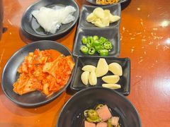 -肉甲韩国木炭烤肉(新壹街1店)