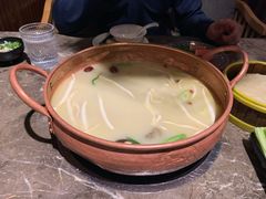 -三人行骨头王火锅(长寿店)