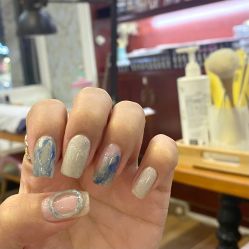 -花岐款式专研健康美甲沙龙