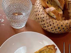 餐前面包Bread-Golden Lily河内巴黎法越料理餐厅(建国西路店)