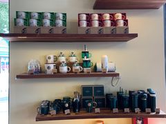 零售区-星巴克(迪士尼小镇店)