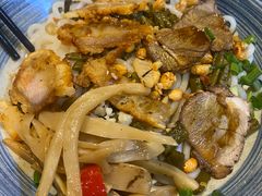 -牛八宝桂林米粉(八里庄店)