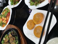 -布衣侯粥道馆(苍梧路店)