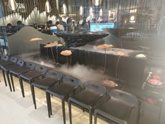 等位区-湊湊火锅·茶憩(东城万达店)