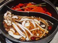菌汤鸳鸯锅-园里火锅(仁和新城店)