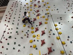 -山之巅攀岩馆(太古城店)