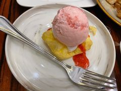 草莓雪糕配港式鸡蛋散-厦门朗豪酒店 · 明阁中餐厅