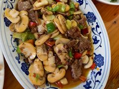 蘑菇炒牛肉片-九九牛肉馆(南山路店)