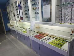 -提一眼镜·蔡司·依视路(小寨店)