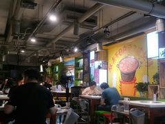 大堂-钢管厂歆瑞源油卤串串香(春熙路太古里店)