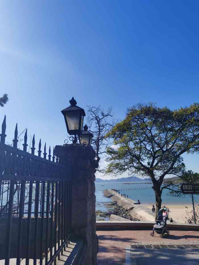 英伯尔池典-"地方有点小,但是一应俱全,建筑有点陈旧,.