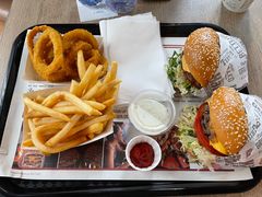 -The Habit Burger Grill 哈比特汉堡(复兴soho店)