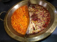 -沸炉重庆老火锅(军事博物馆店)