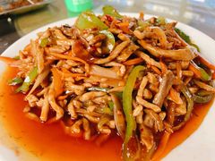 鱼香肉丝-俺家菜馆(百里峡店)