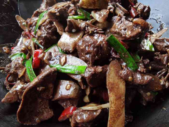 王城醋血鸭老店-"元旦来玩.路过河边的时候到了饭点.大众查.