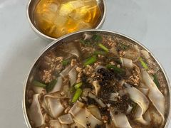 -正宗杨记普洱酸醋米线(总店)