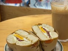 -Bagel Camp爵士贝果店