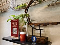 -方掌柜·大中华武昌鱼·地标湖北菜(长江大桥店)