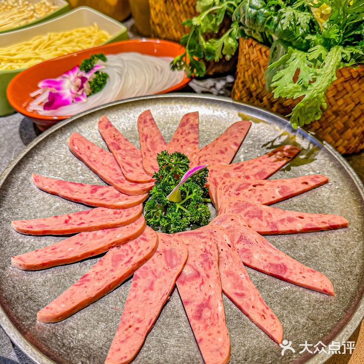 新出的野韭菜花涮肉好吃吗❓❓