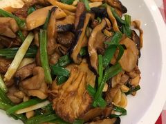 橄榄油炒三种蘑菇-西贝莜面村(双井店)