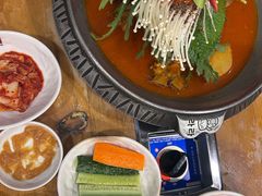 -喇喇排骨火锅·传统韩式脊骨汤(望京西园总店)