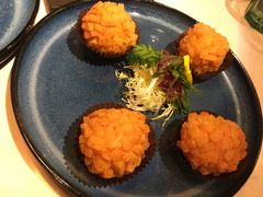 咸蛋黄鲜虾球-荟廷·晶萃(陆家嘴尚悦湾店)