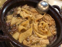 炸猪皮-胡须佬鸡煲四季火锅(龙珠大道店)