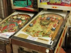 -席娜卡琳火车铁道夜市