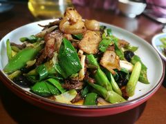 爱吃回锅肉-58度品质川菜馆(经一路店)